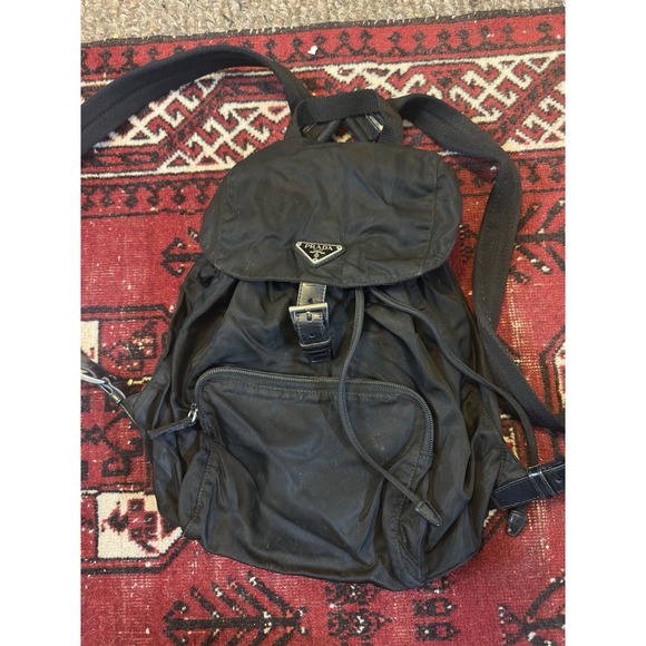 PRADA BLACK VINTAGE TESSUTO NYLON TRIANGLE LOGO BACKPACK